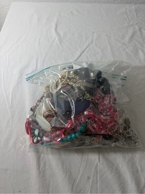 Mixed Color Women's Fashion Necklace & Jewelry Bundle